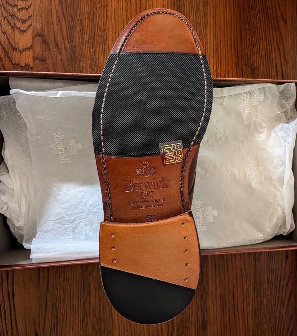 【新品・未着用】Berwick 1707 キャップトゥ ブラウン