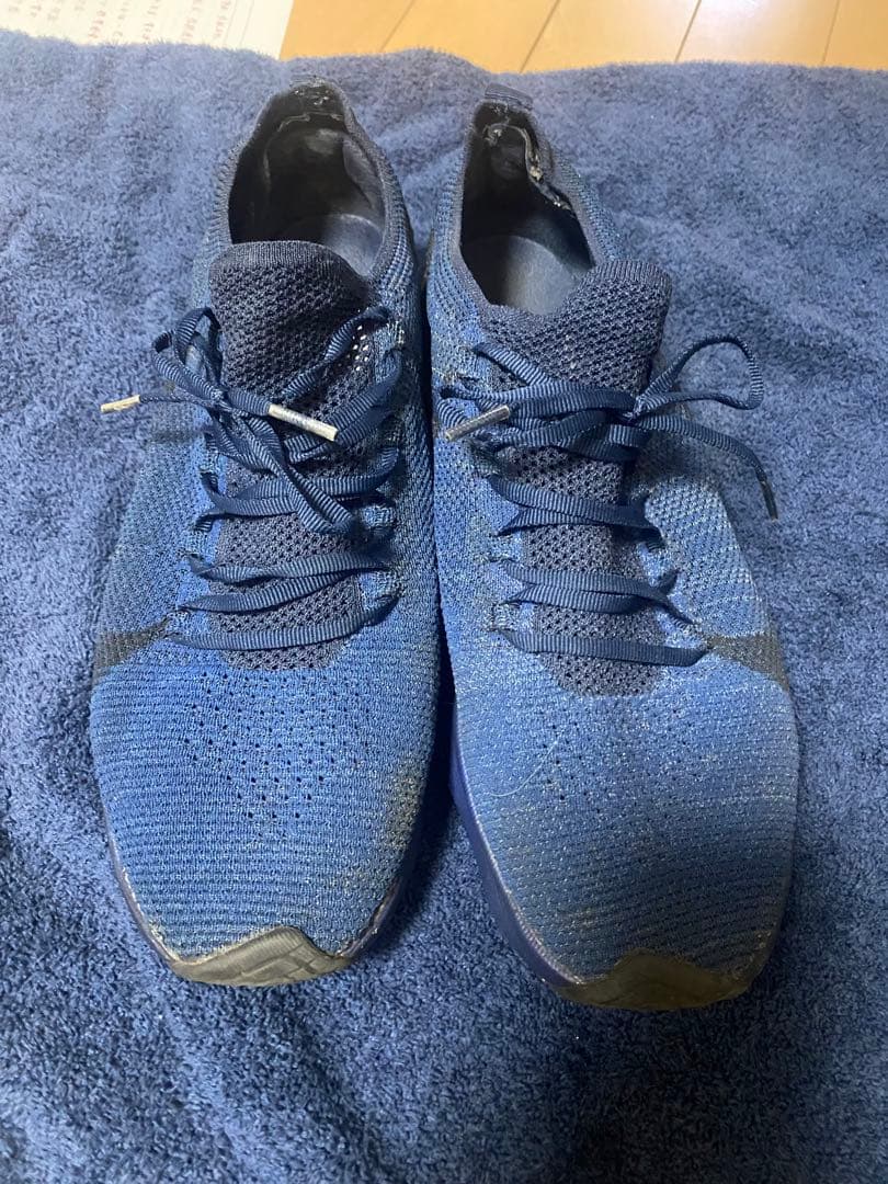 ランニングシューズ