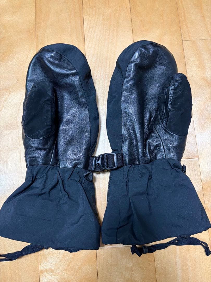 Burton [ak] GORE‑TEX 3L Hover Mitt