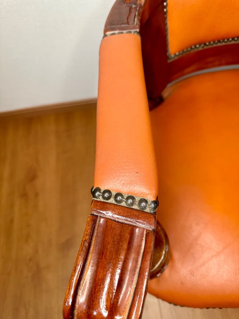 イタリア製 レザー アームチェア①