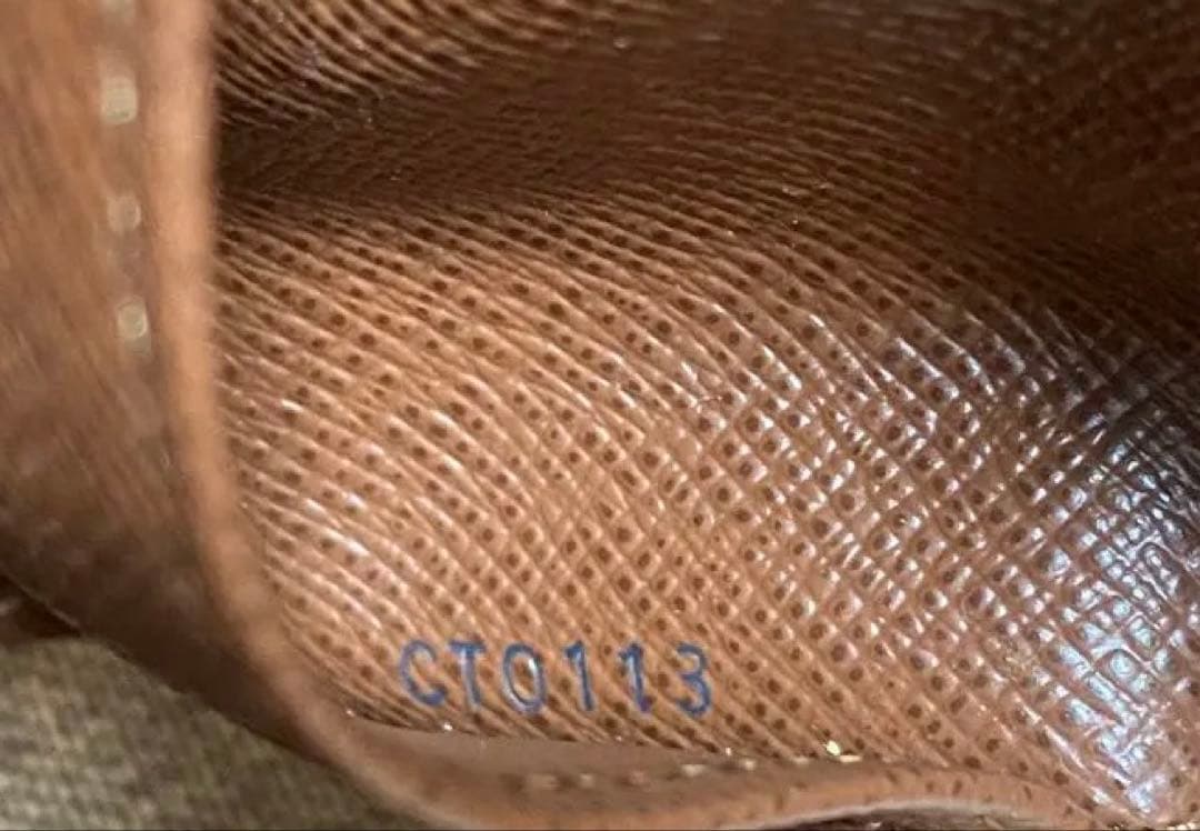 ルイヴィトン　モノグラム　キーケース　4