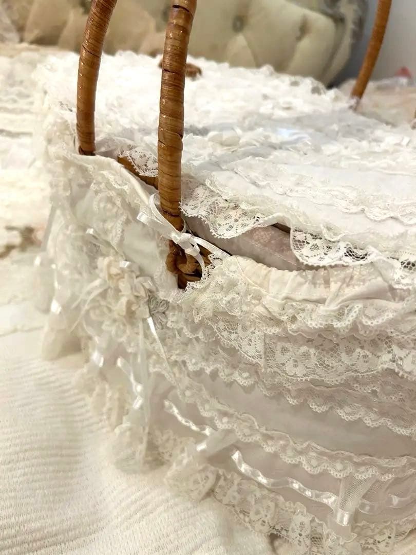 【新品未使用】さえらヒスクローネかごホワイトレースバスケット