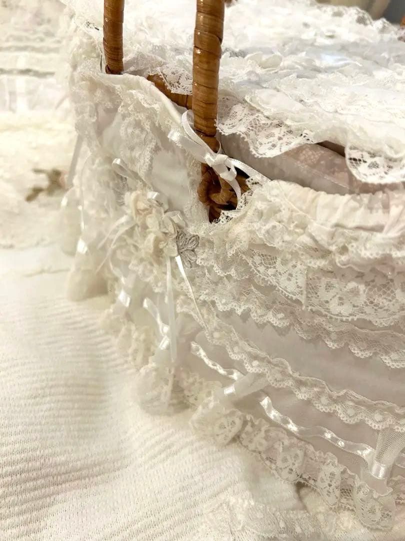 【新品未使用】さえらヒスクローネかごホワイトレースバスケット