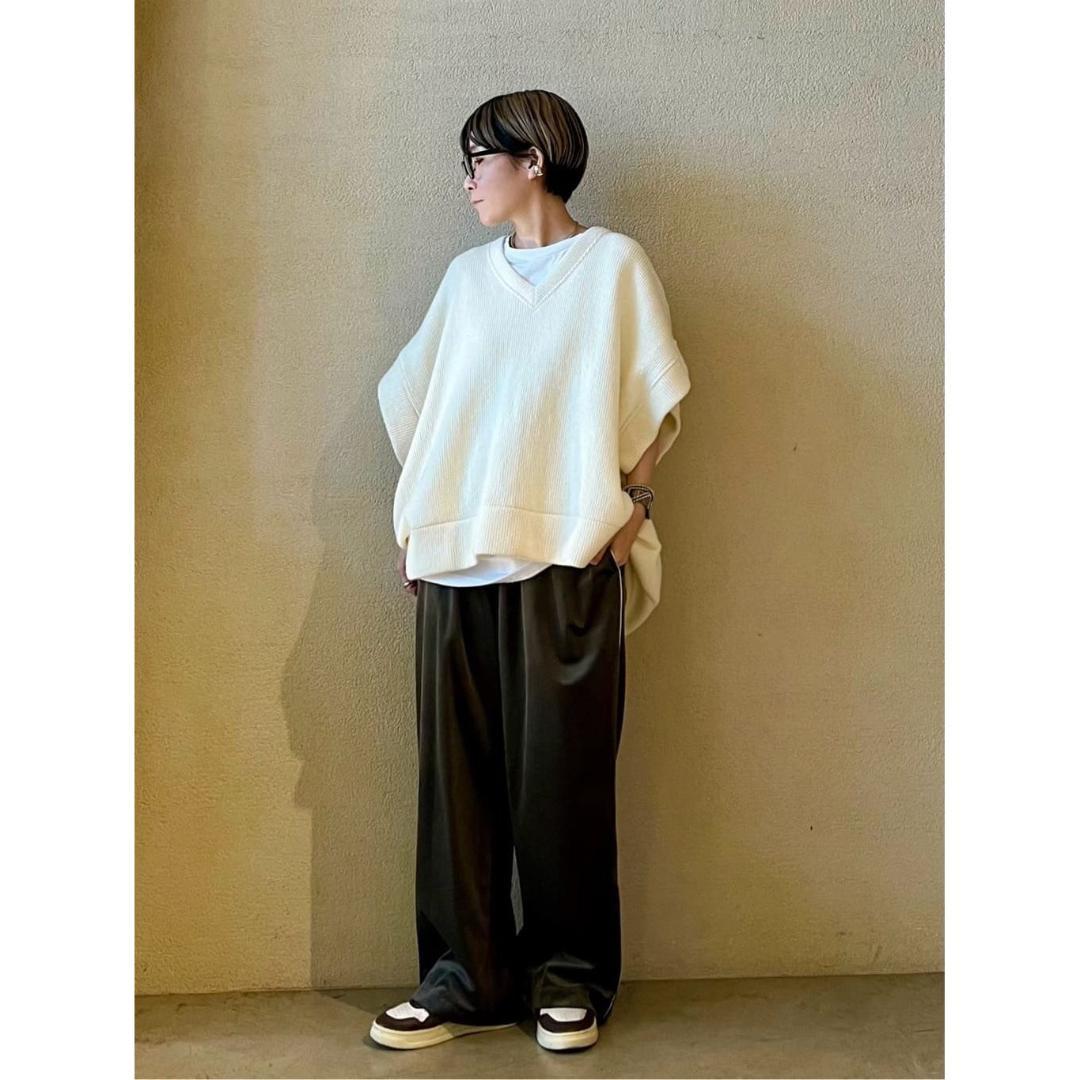 【新品】定価35,200円　COGTHEBIGSMOKE　KIKI GILET