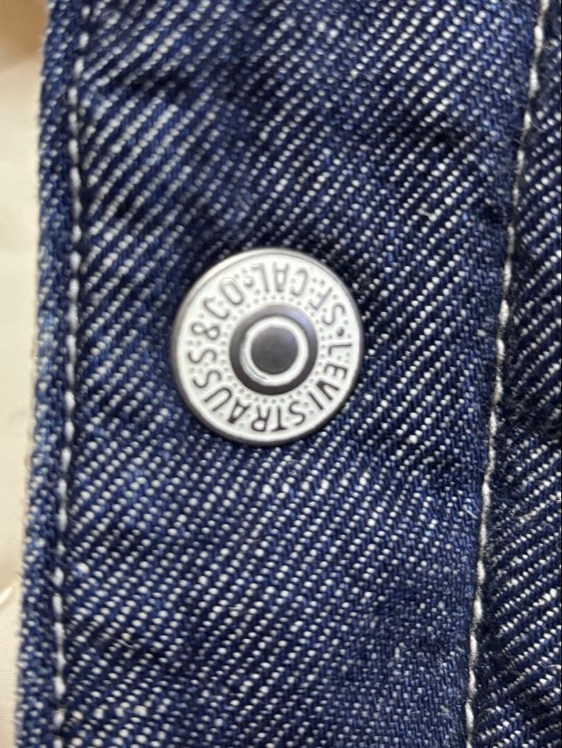 リーバイスレッド　中綿入りリバーシブルコート　Mサイズ