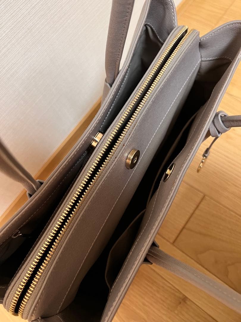 【美品】FURLA バッグ