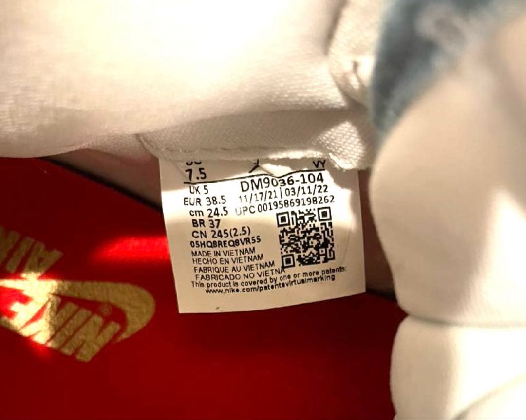 靴 NIKE AIR JORDAN 1RETRO HI OG DM9036 104