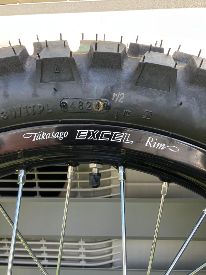 CRF MD４７オフロードタイヤ・ホイールセット