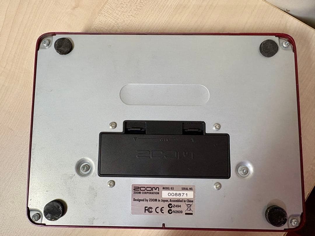 【中古】ZOOM B3 ベースエフェクト・アンプシミュレーター