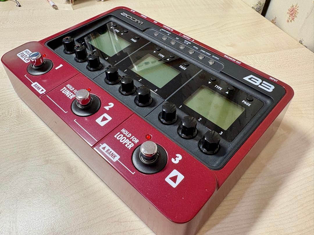 【中古】ZOOM B3 ベースエフェクト・アンプシミュレーター