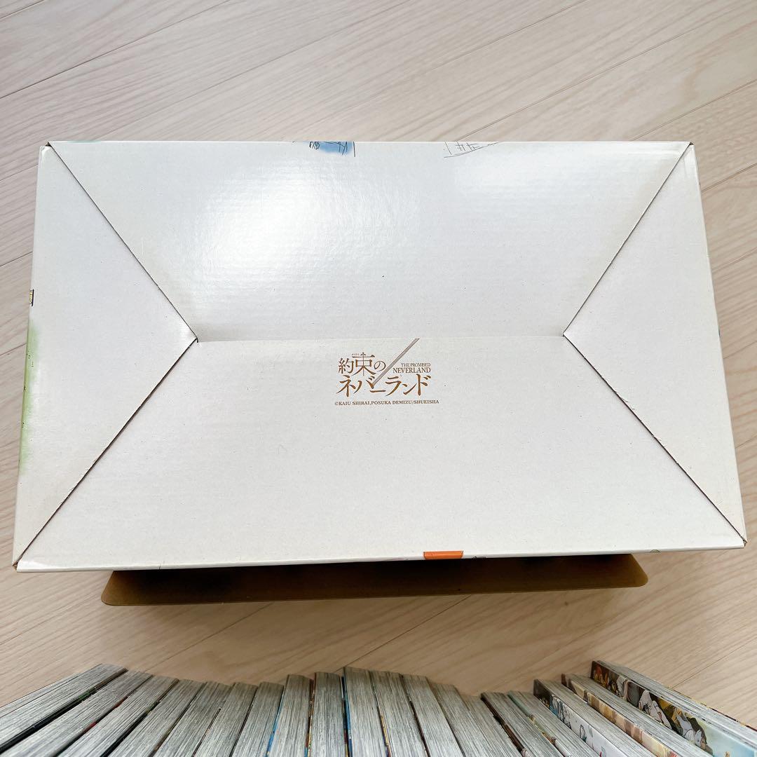 約束のネバーランド　漫画　全巻　収納ケース付き