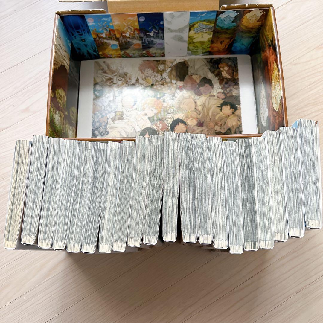 約束のネバーランド　漫画　全巻　収納ケース付き