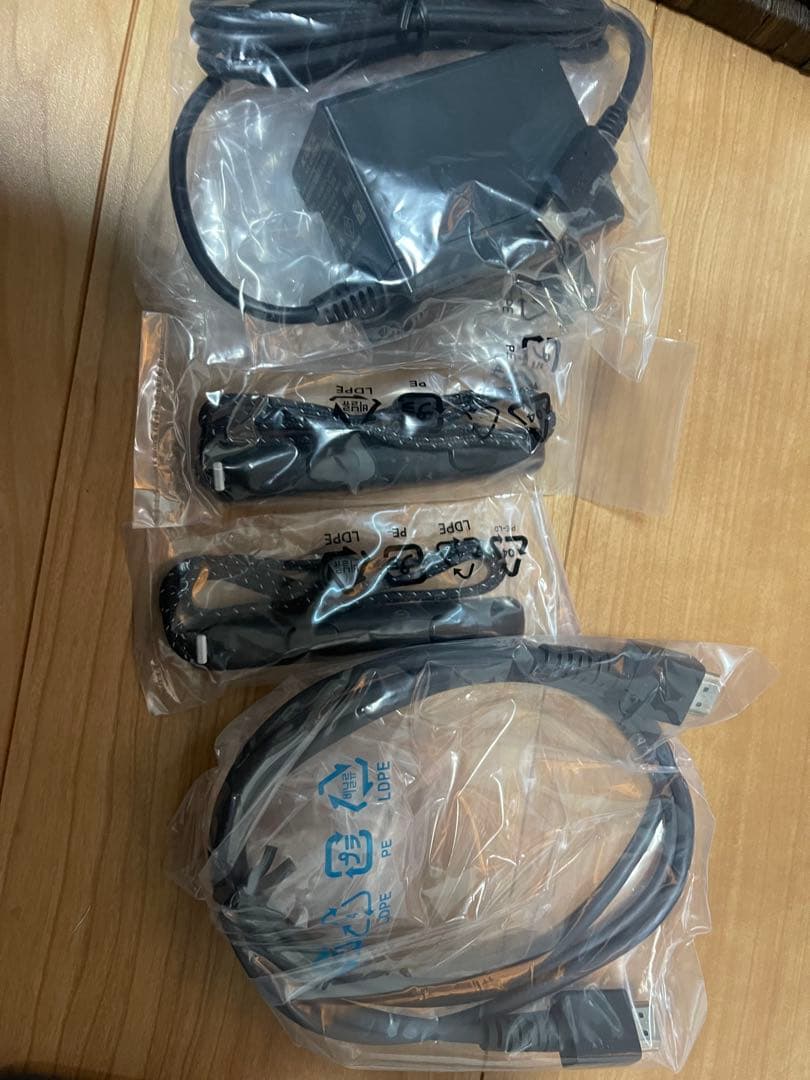 Nintendo Switch 本体とカセット