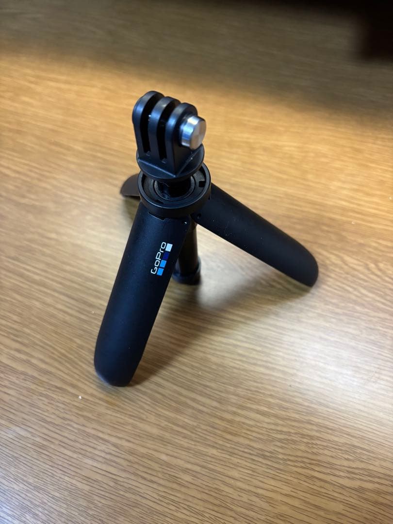 ゴープロ　HERO9 三脚、バッテリー付属