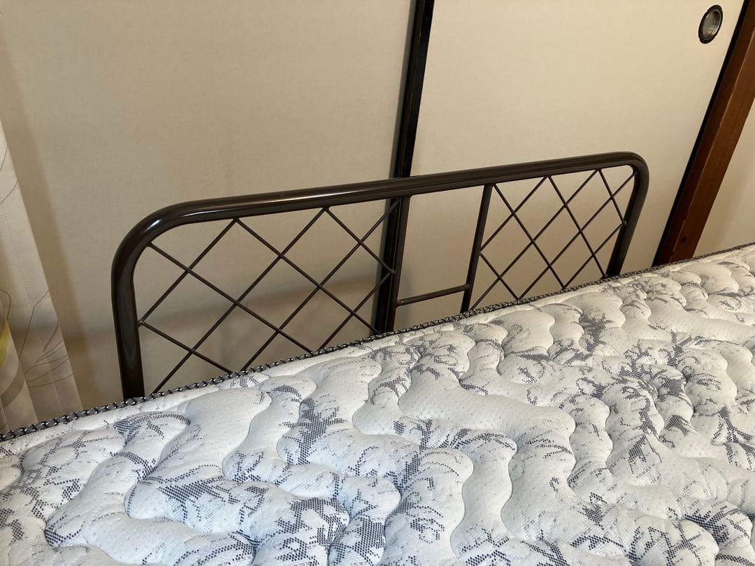 Beautyrest Extra Hard セミダブルマットレス、フレーム