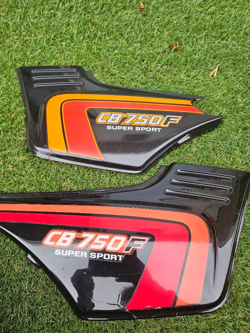 HONDA CB750F タンクセット ブラックスペンサー　外装一式