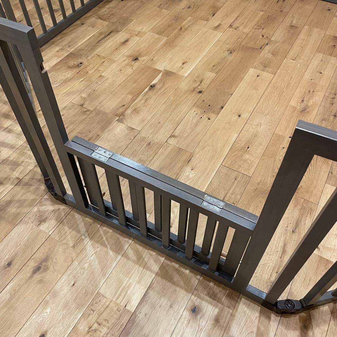 【日本育児】折りたたみ/木製/ベビーサークル/グレー/グレー/8枚【扉付き】