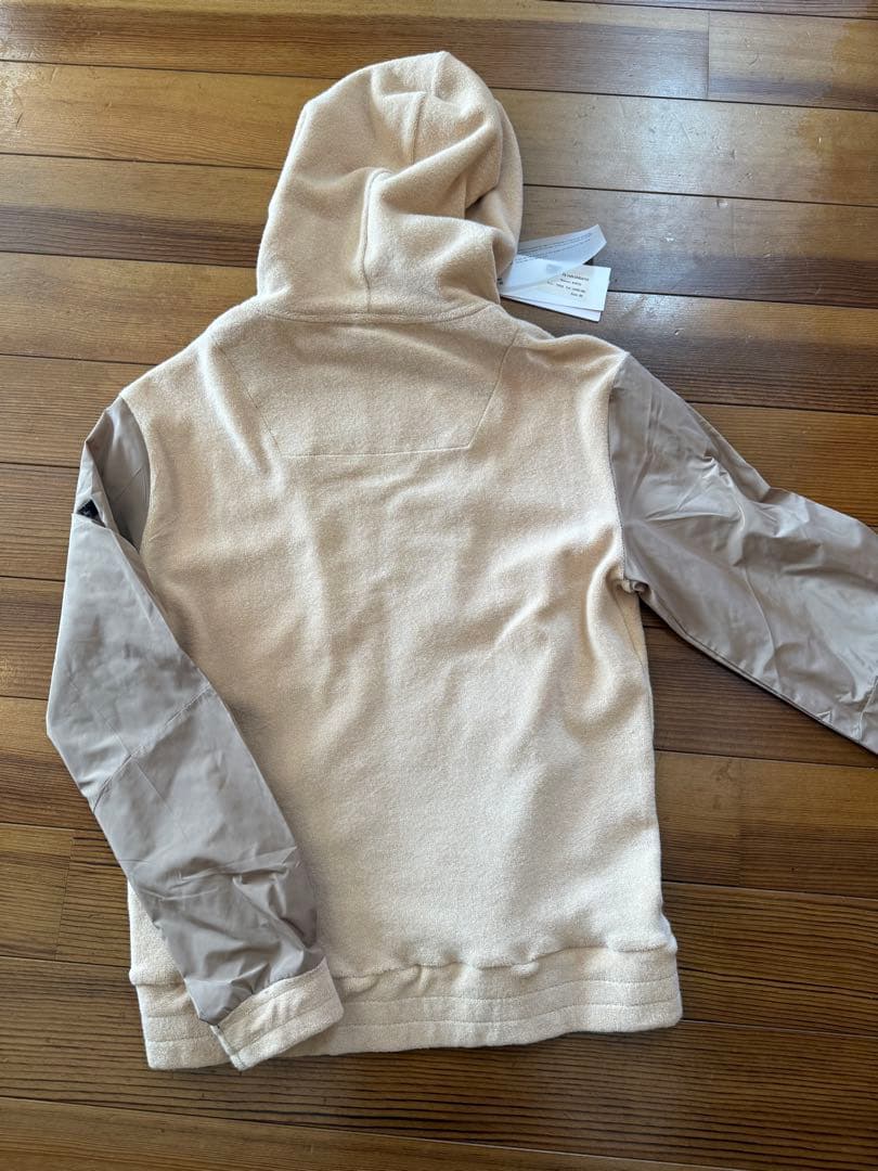 PMDS パイル　ジップアップ　パーカー　ベージュ Mサイズ　新品未使用