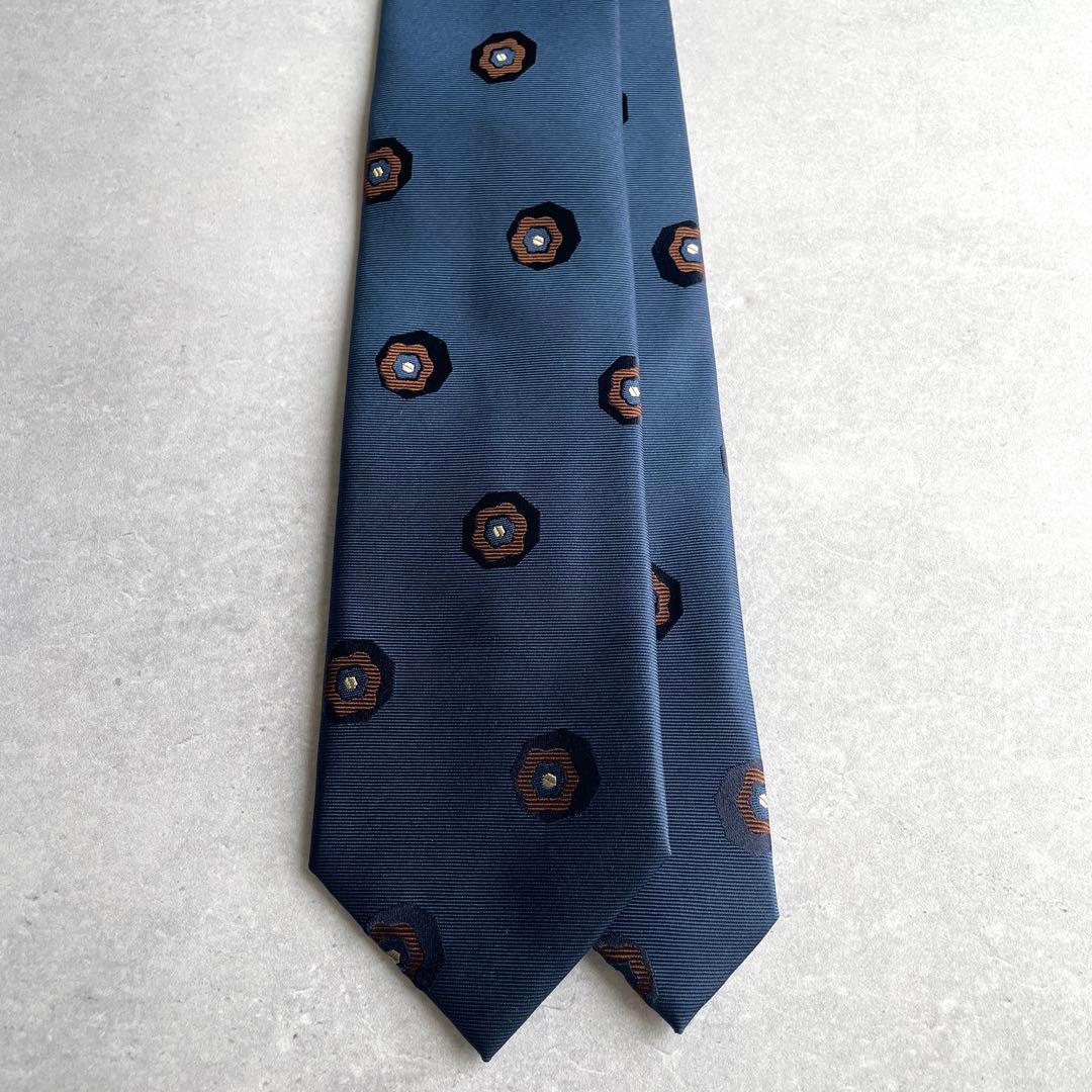 25年新作Holiday&Brownホリデー&ブラウン　幾何学柄ネクタイ