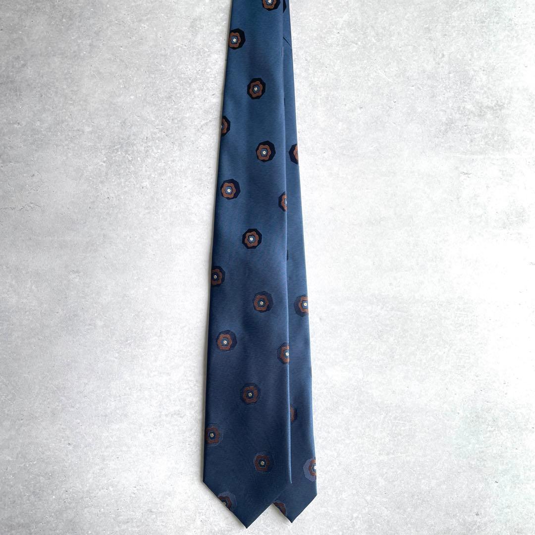 25年新作Holiday&Brownホリデー&ブラウン　幾何学柄ネクタイ