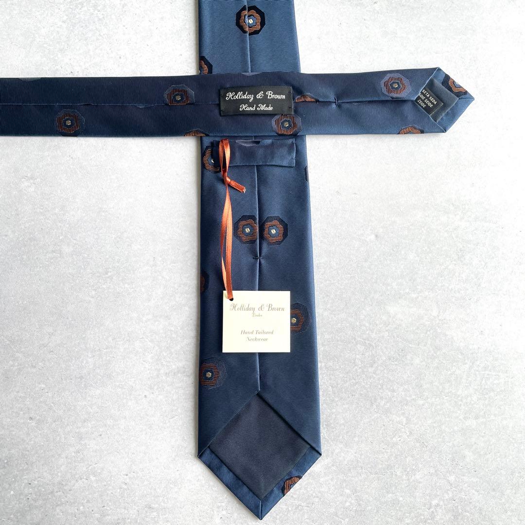 25年新作Holiday&Brownホリデー&ブラウン　幾何学柄ネクタイ