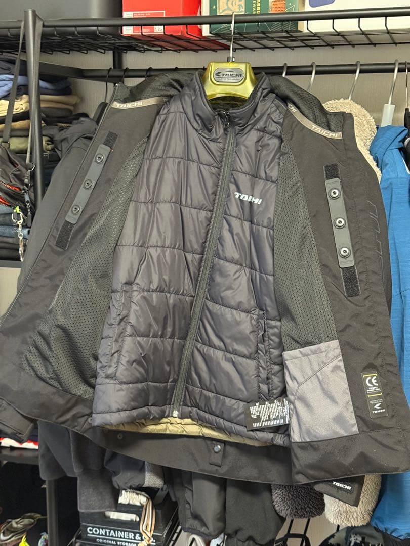 TAICHI 防風・防水ジャケット ブラック