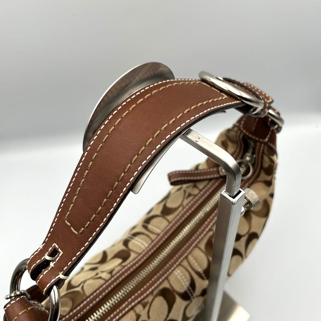 美品✨ コーチ スモールホーボー シグネチャー ワンショルダーバッグ ベージュ