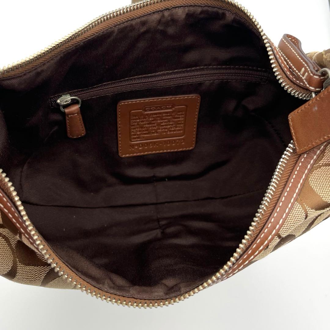 美品✨ コーチ スモールホーボー シグネチャー ワンショルダーバッグ ベージュ