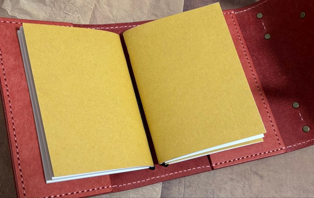 イタリアンレザー　パスポートサイズ　トラベラーズノート カバー　アンティーク調