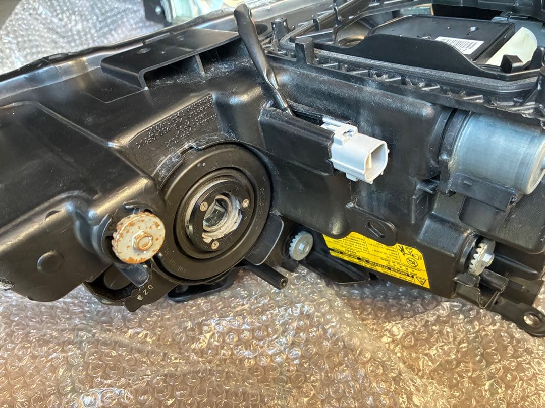 トヨタ純正 30系ハリアー純正HIDヘッドライト AFS付き左右セット