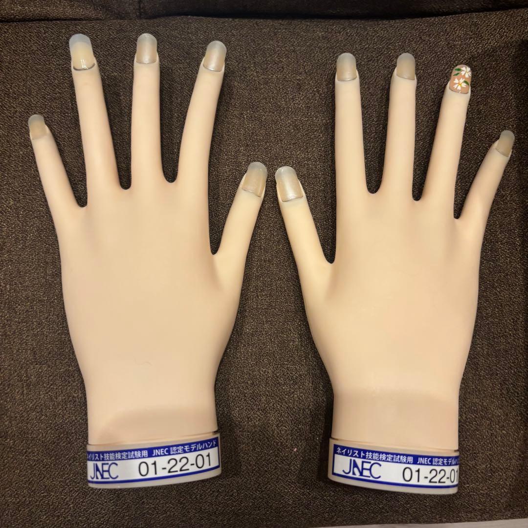 【左右骨折なし美品】JNEC ネイリスト技能検定試験 認定モデルハンド チップ