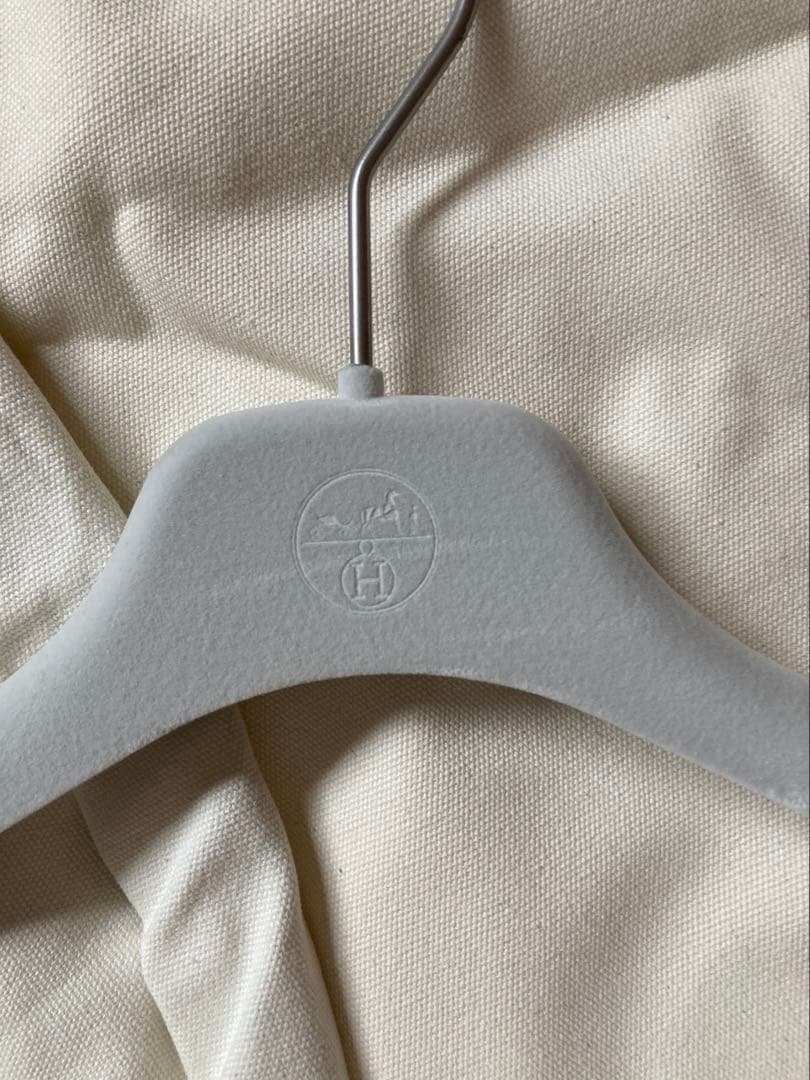 エルメス　ガーメント　ハンガー1 コート用1枚　ジャケット2枚