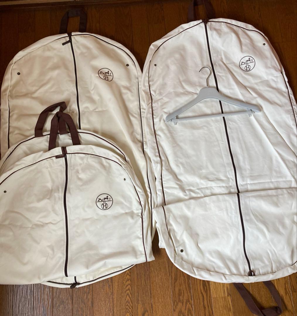 エルメス　ガーメント　ハンガー1 コート用1枚　ジャケット2枚