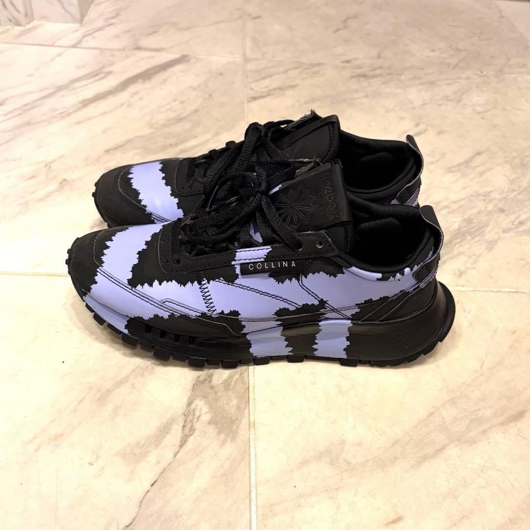 Reebok スニーカー 黒と紫 ストライプ