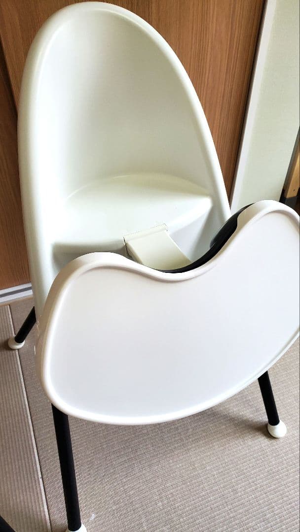 ベビービョルン ハイチェアハーネス無し2脚セット