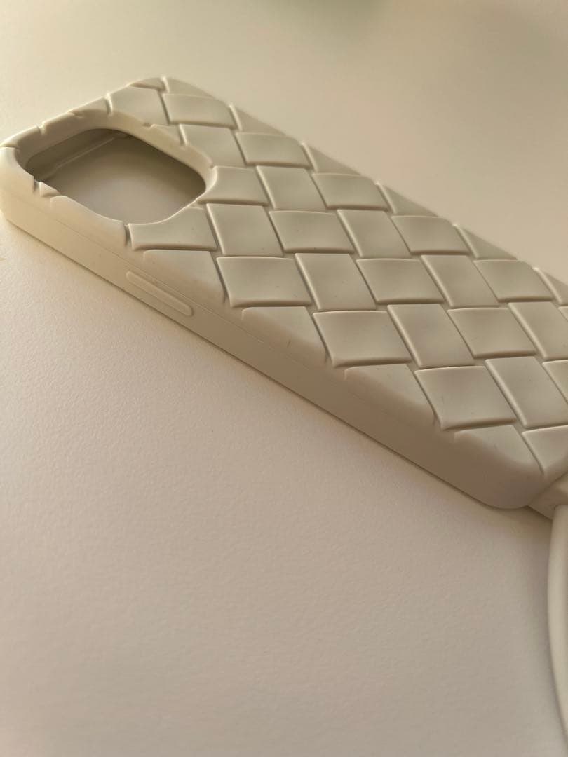 美品 Bottega Veneta シリコンiphoneケース/13pro 白