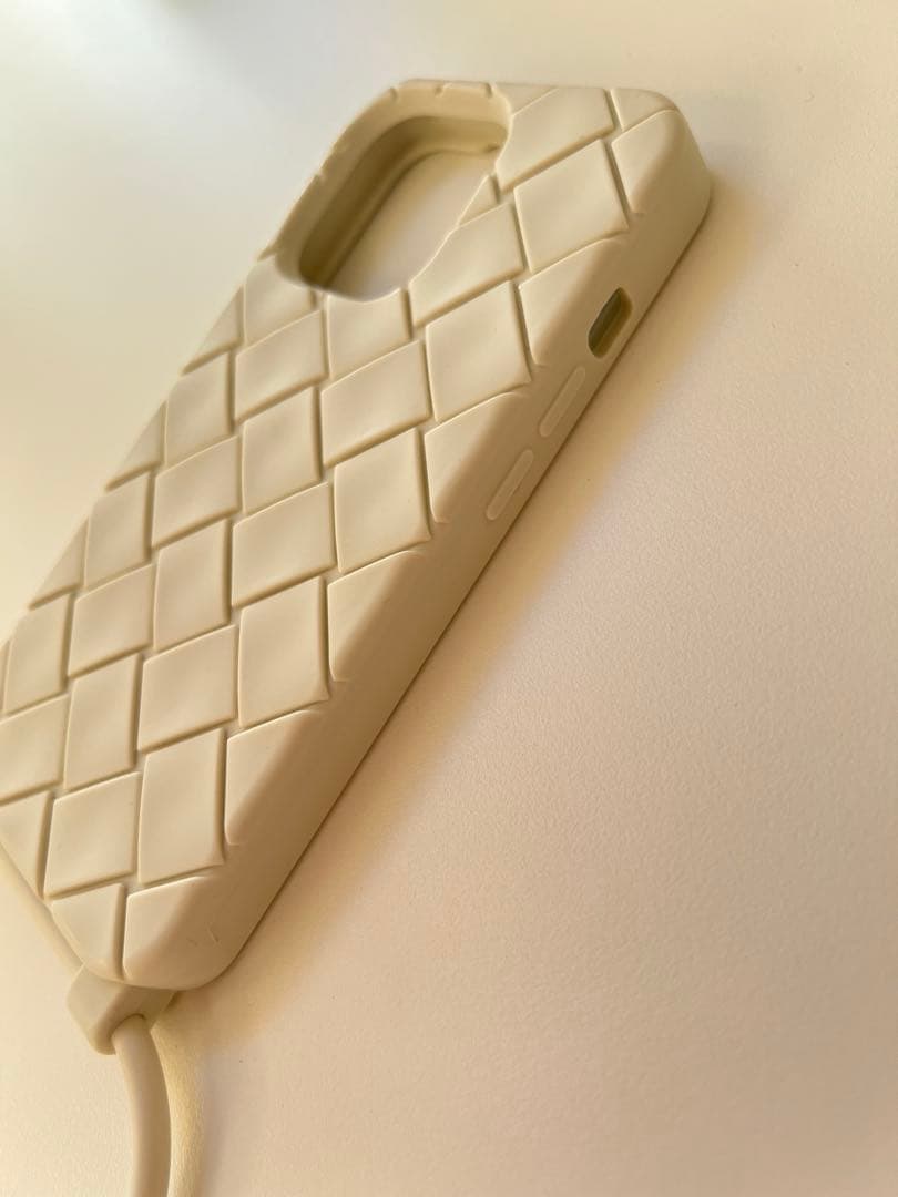 美品 Bottega Veneta シリコンiphoneケース/13pro 白