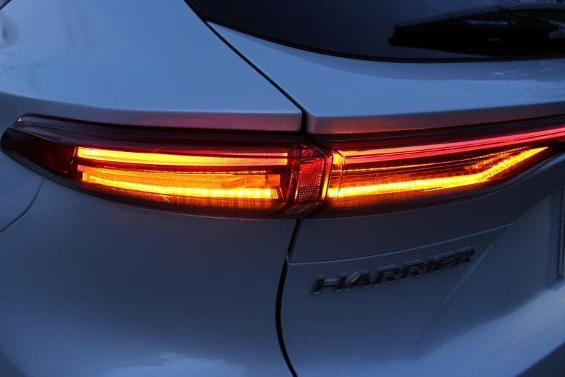 ＹＯＫＫＯ　トヨタ 80系ハリアーテールランプ