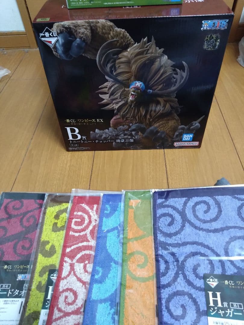 一番くじ ワンピース B賞 チョッパー　E賞 四角なのに死角無し　キング魂豪示像