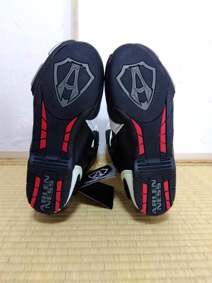 ARLEN NESS レーシングブーツ ホワイト/ブラック サイズ43