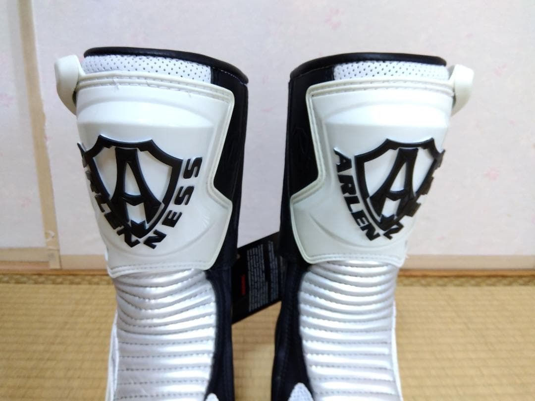 ARLEN NESS レーシングブーツ ホワイト/ブラック サイズ43