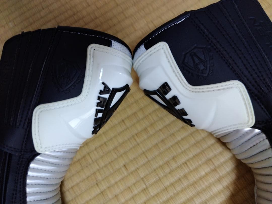 ARLEN NESS レーシングブーツ ホワイト/ブラック サイズ43