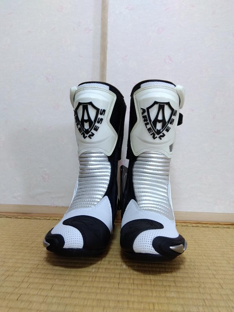 ARLEN NESS レーシングブーツ ホワイト/ブラック サイズ43