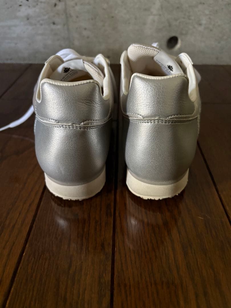 MIZUNO MR1 for MUVEIL コラボレーションモデル　25.5