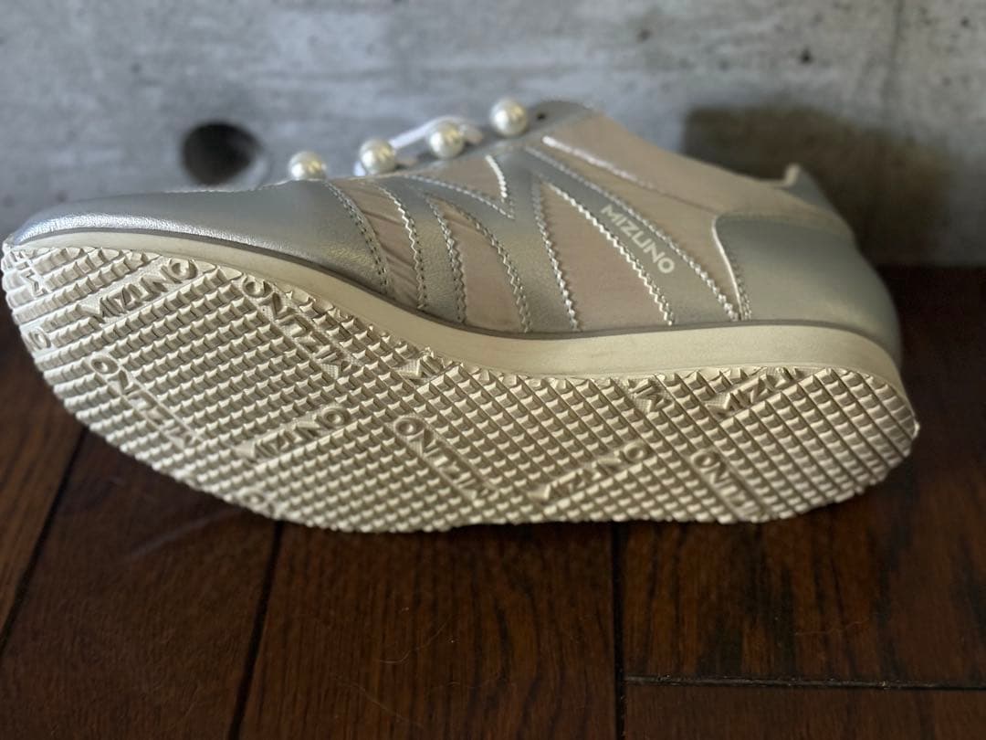 MIZUNO MR1 for MUVEIL コラボレーションモデル　25.5