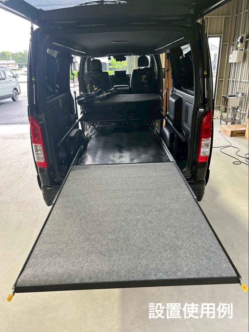 ハイエーススライドフロア150cm 黒レール、黒フェルト、引手ポール