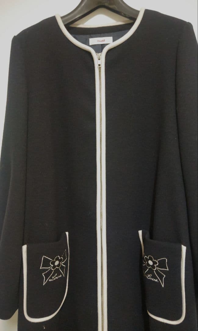 ヒルトンホテルで購入★新品ネイビー リボン刺繍コート★サイズ42