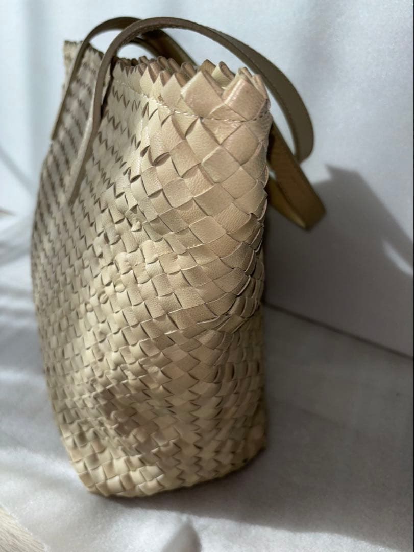 コキアドラゴン トゥモローランド編込み トートバッグ 肩