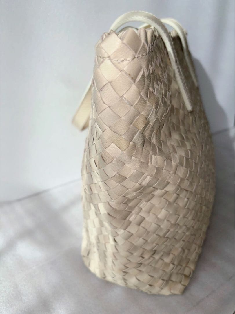 コキアドラゴン トゥモローランド編込み トートバッグ 肩