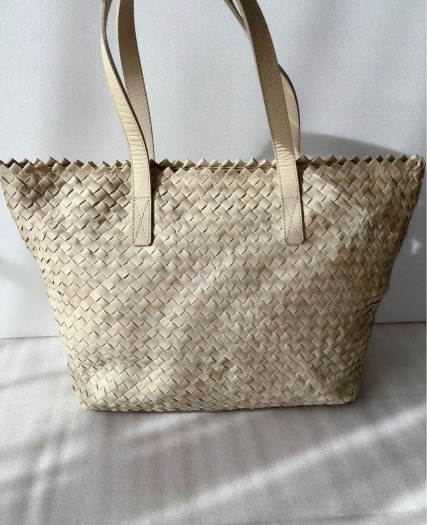 コキアドラゴン トゥモローランド編込み トートバッグ 肩